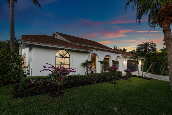 $15,000 | 48 Harbour Drive North, Boynton Beach, FL 33435