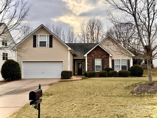 $2,500 | 3234 Queensland Court, Fort Mill, SC 29707