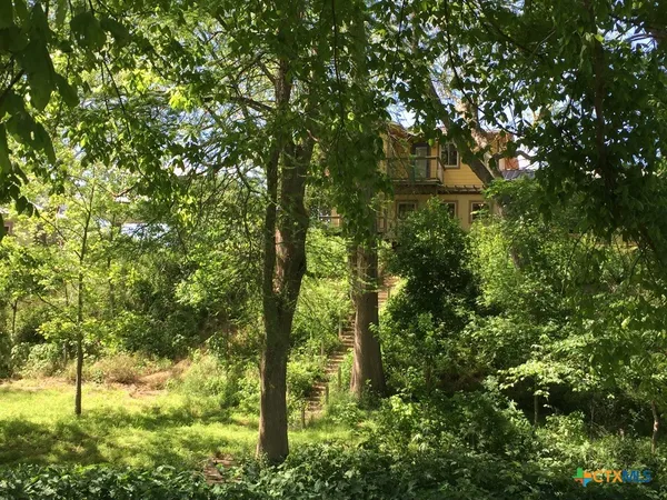 $1,825 | 121 Butler Lane, Martindale, TX 78655