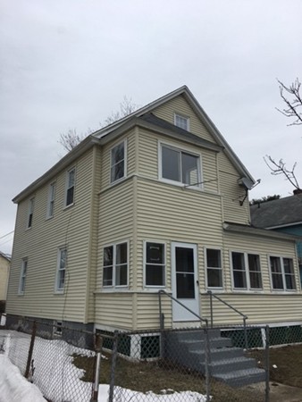 61 Clantoy Street Springfield, MA 01104 - Photo 3 of 18 Gallery Image 3
