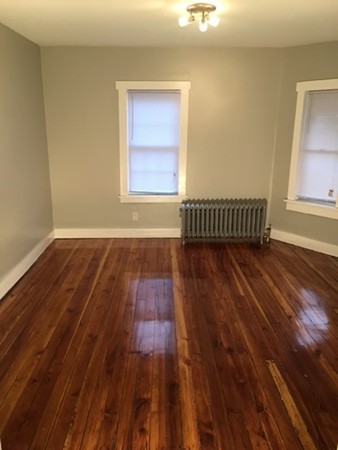61 Clantoy Street Springfield, MA 01104 - Photo 5 of 18 Gallery Image 5