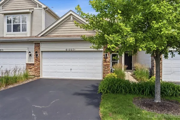 $349,800 | 6-n307 Whitmore Circle, Unit B, St. Charles, IL 60174