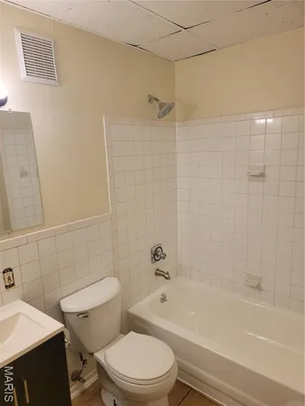 $1,200 | 338 St Louis Avenue, Unit 1F, St. Louis, MO 63135