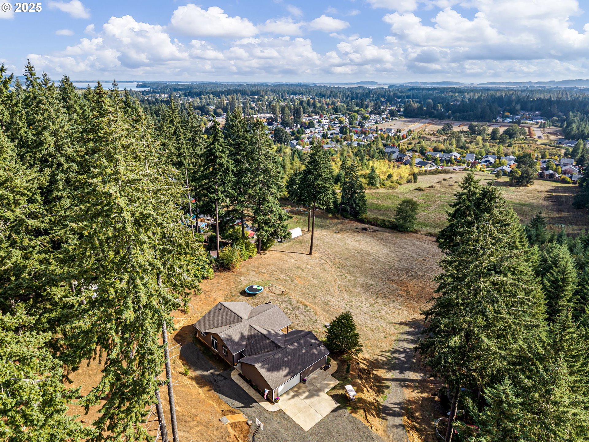 24674 Bolton Hill Road Veneta, OR 97487 - Photo 40 of 48 a view of a lake
