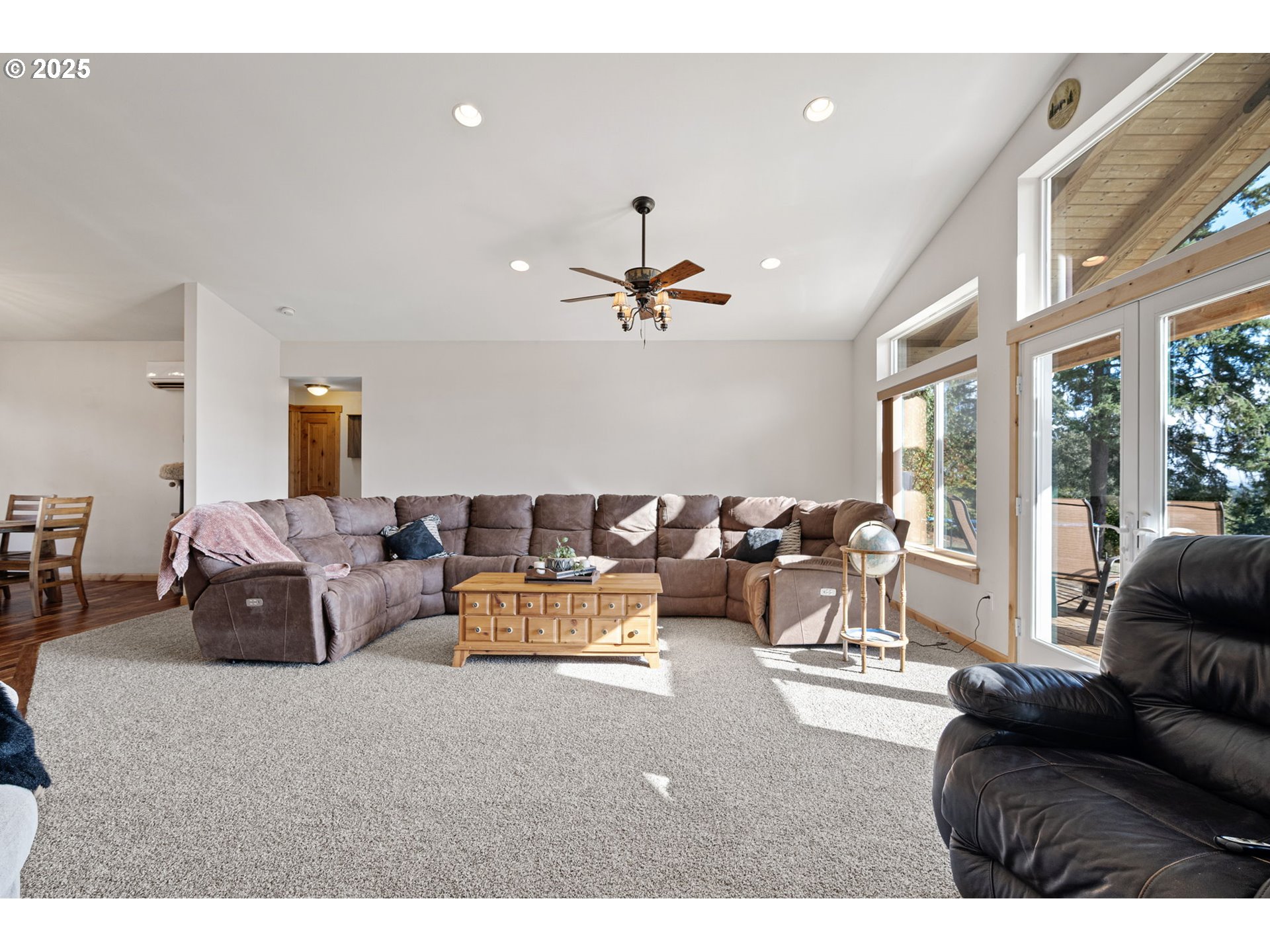 24674 Bolton Hill Road Veneta, OR 97487 - Photo 10 of 48 a living room with furniture and a large window