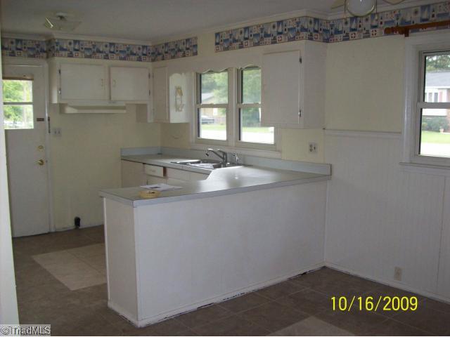 1875 Old Hollow Road Walkertown, NC 27051 - Photo 8 of 9 Kitchen.