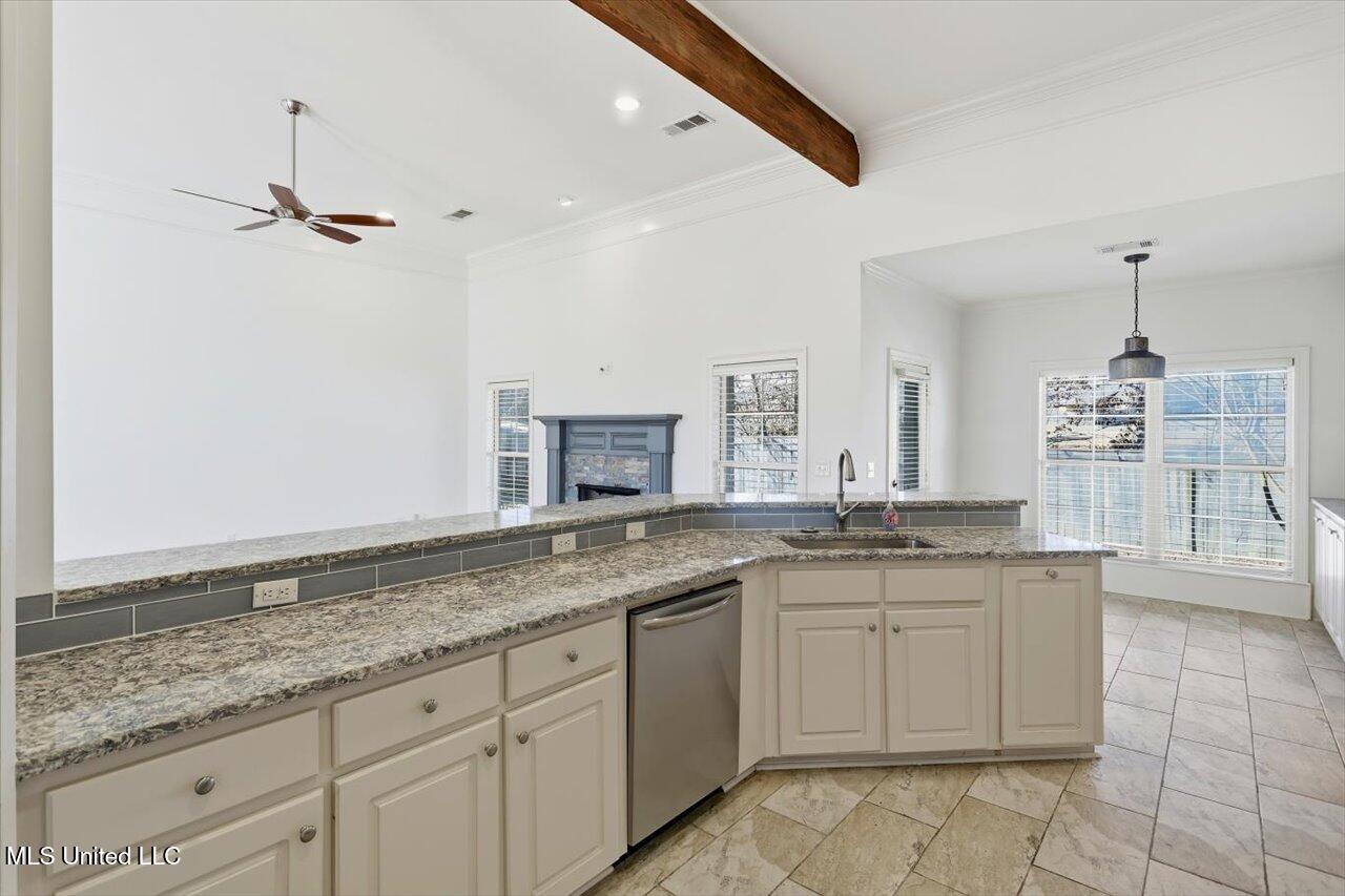 228 Huntington Hollow Brandon, MS 39047 - Photo 13 of 31 10-228 Huntington Hollow _ Home Tours MS