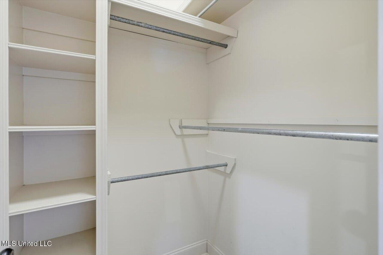 228 Huntington Hollow Brandon, MS 39047 - Photo 22 of 31 23-228 Huntington Hollow _ Home Tours MS