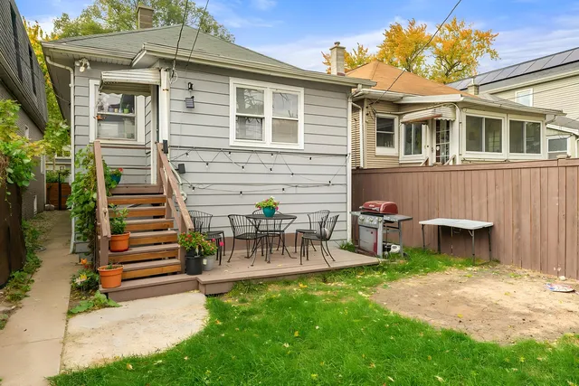 $349,000 | 1182 South Taylor Avenue, Oak Park, IL 60304