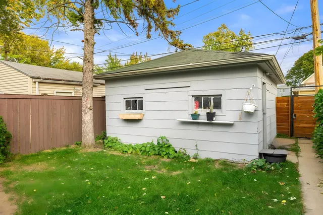 $349,000 | 1182 South Taylor Avenue, Oak Park, IL 60304