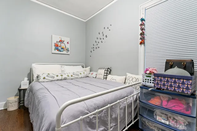 $349,000 | 1182 South Taylor Avenue, Oak Park, IL 60304