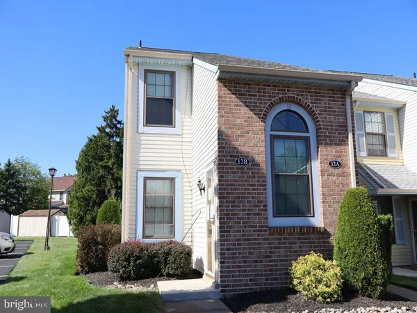 $290,000 | 12A Lumber Jack Circle, Unit 22B, Horsham, PA 19044