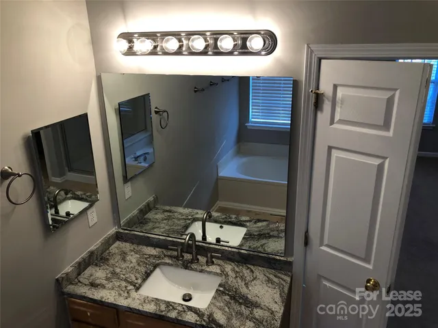 $2,900 | 10938 Chamberlain Hall Court, Charlotte, NC 28277