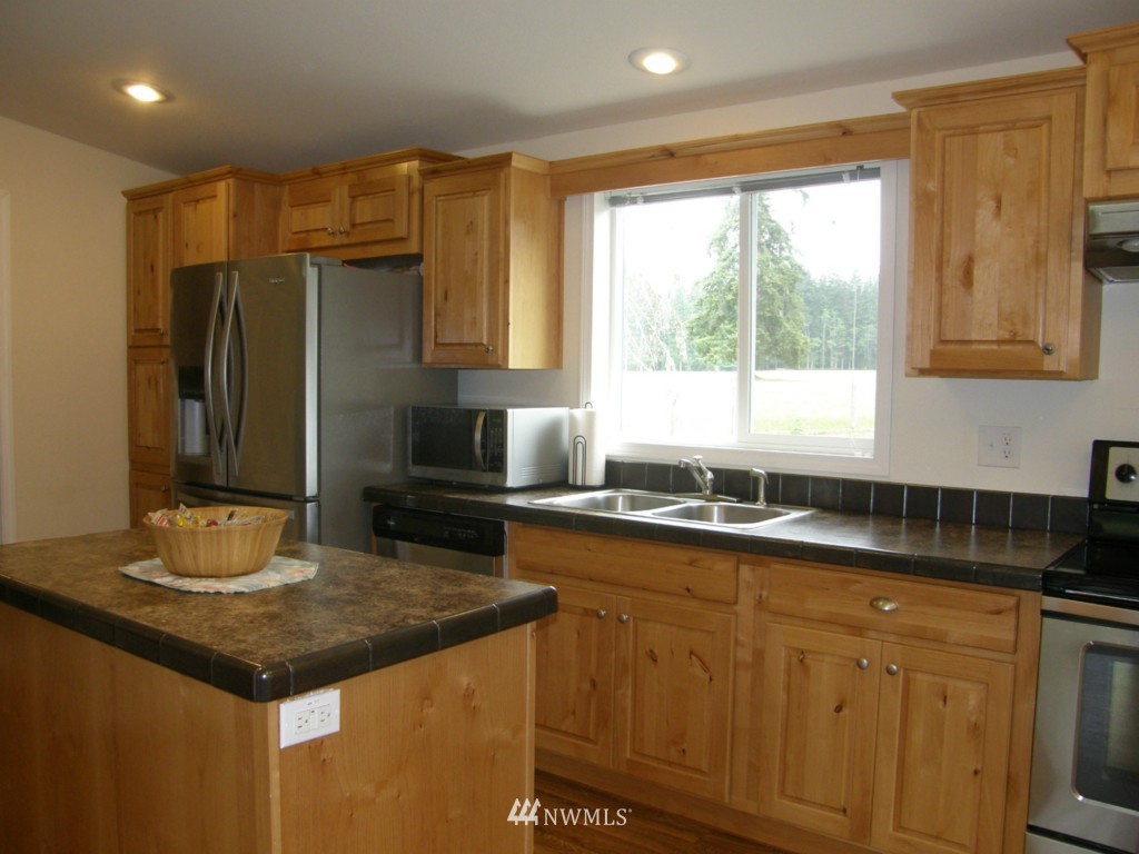 5023 Wishkah Road Aberdeen, WA 98520 - Photo 4 of 21 Gallery Image 4