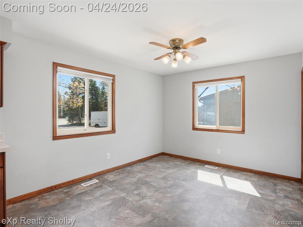 49301 Schoenherr Road Utica, MI 48315 - Photo 7 of 47 Gallery Image 7