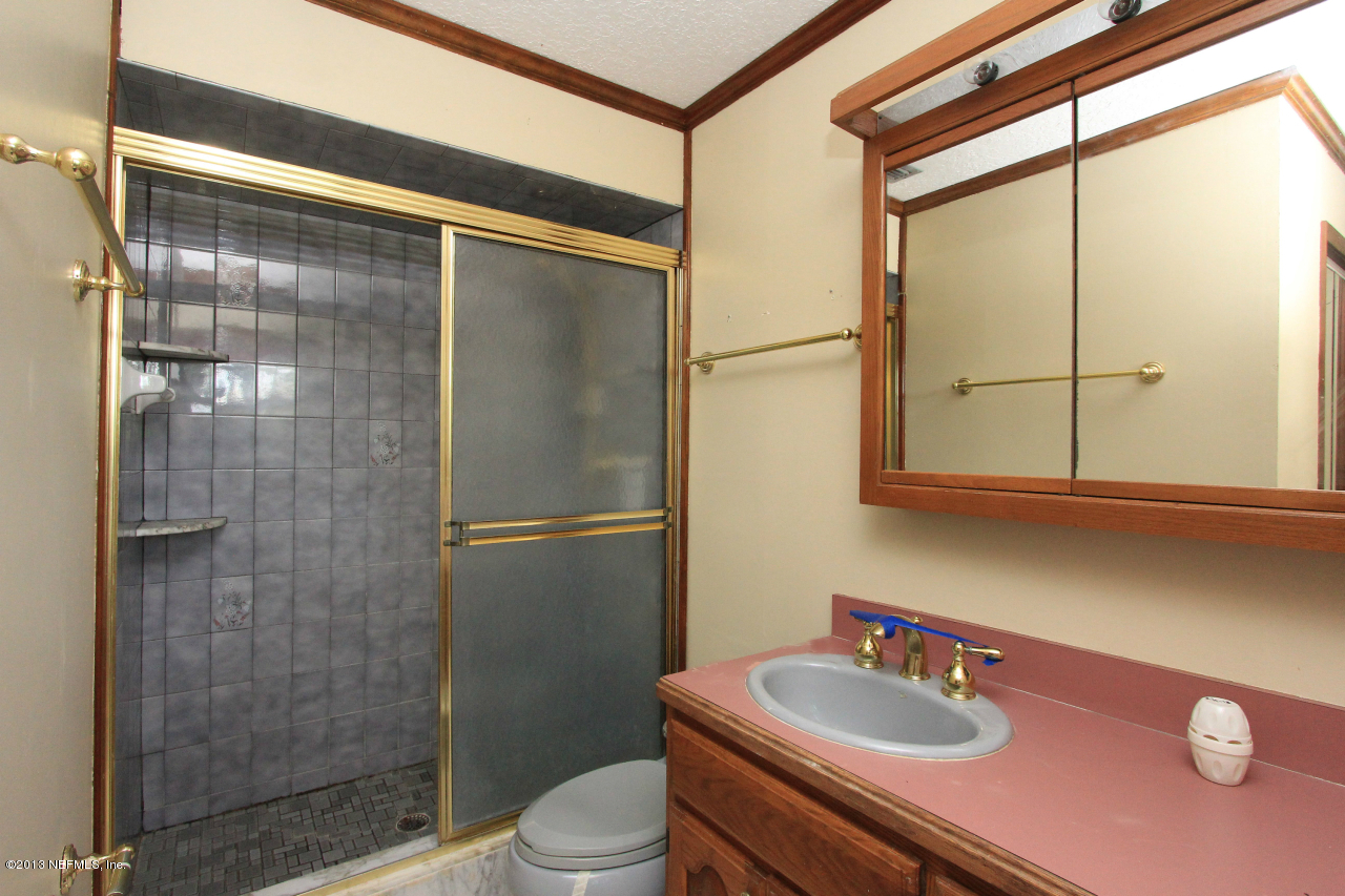 15521 Bream Road Jacksonville, FL 32226 - Photo 13 of 27 Master Bathroom 2