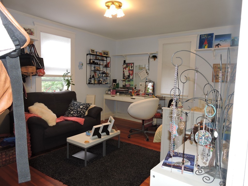 24 R Rice Street Cambridge, MA 02140 - Photo 13 of 25