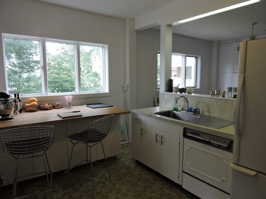 24 R Rice Street Cambridge, MA 02140 - Photo 4 of 25