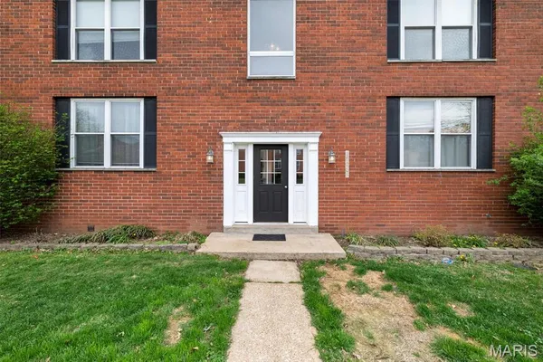 $525,000 | 10068 Puttington Drive, St. Louis, MO 63123