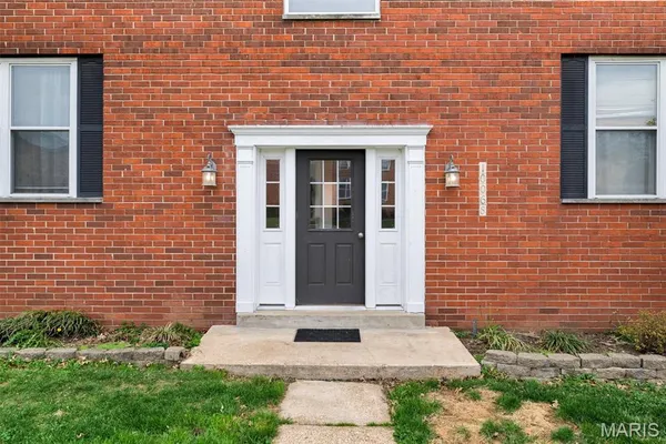 $525,000 | 10068 Puttington Drive, St. Louis, MO 63123