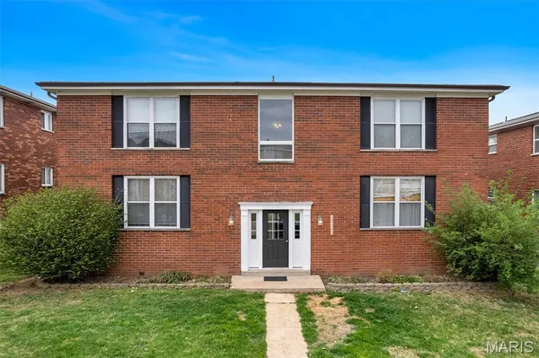 $525,000 | 10068 Puttington Drive, St. Louis, MO 63123