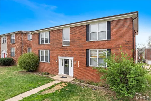 $525,000 | 10068 Puttington Drive, St. Louis, MO 63123