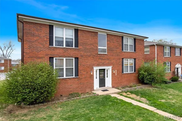 $525,000 | 10068 Puttington Drive, St. Louis, MO 63123