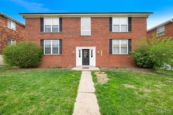 $525,000 | 10068 Puttington Drive, St. Louis, MO 63123