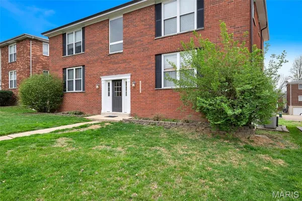 $525,000 | 10068 Puttington Drive, St. Louis, MO 63123