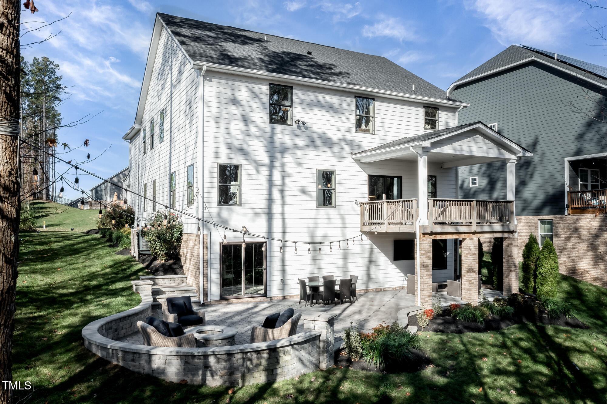 565 Freedom Trail Drive Willow Spring, NC 27592 - Photo 2 of 25 a front view of a house with garden