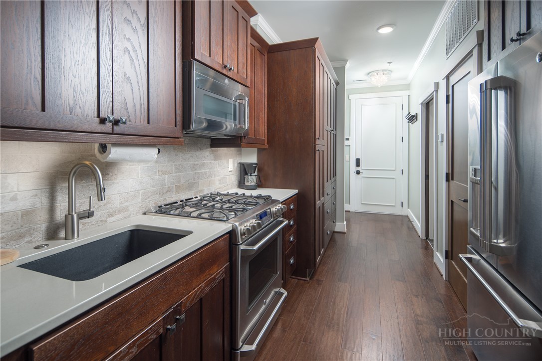 198 Ramblestone Terrace, Unit 204 Boone, NC 28607 - Photo 3 of 50