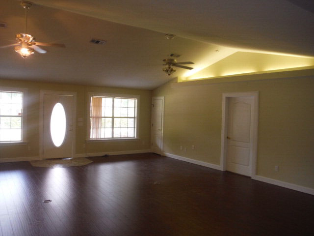 13103 5th Street Lillian, AL 36549 - Photo 3 of 37 Great room