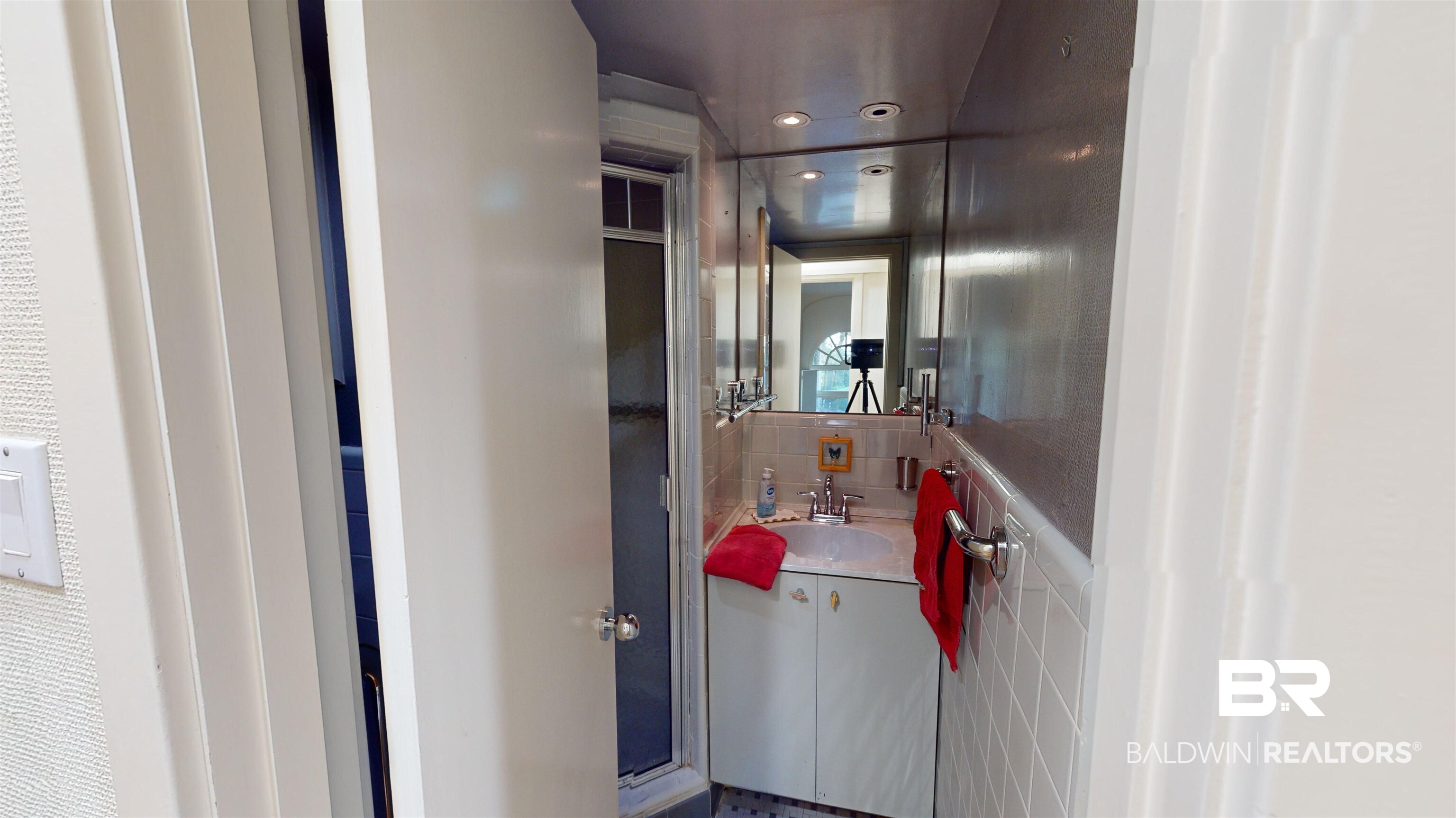 67 Byrnes Boulevard Mobile, AL 36608 - Photo 14 of 30 Bathroom - Hall