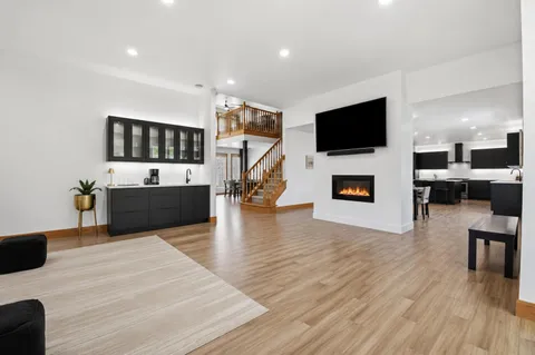 $1,449,000 | W307N2873 Fieldwood Drive, Delafield, WI 53072