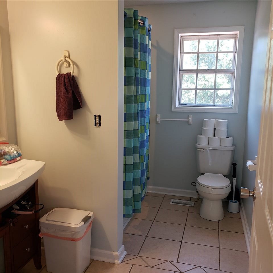 339 Airport Road Selmer, TN 38375 - Photo 11 of 21 Gallery Image 11