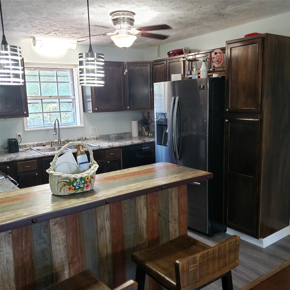 339 Airport Road Selmer, TN 38375 - Photo 4 of 21 Gallery Image 4