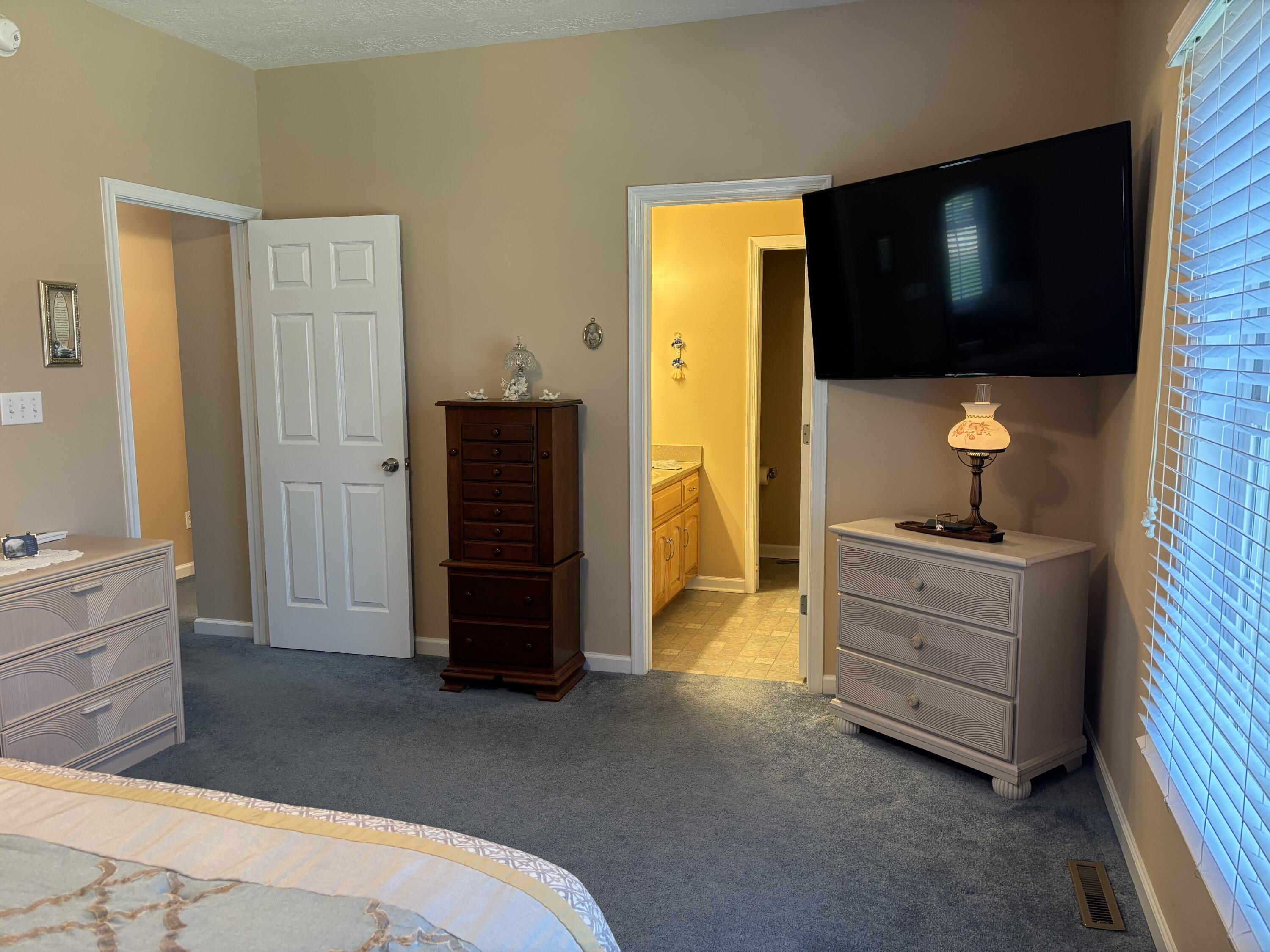 1811 Cutlass Road Moneta, VA 24121 - Photo 20 of 91 Master Bedroom