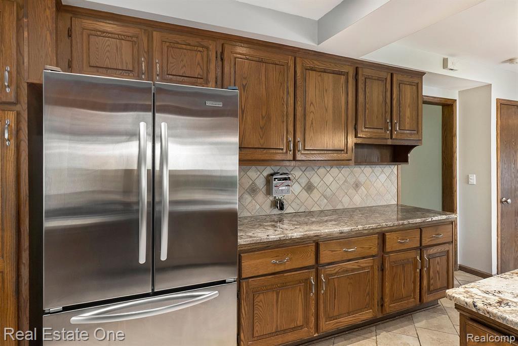 994 Hampstead Lane Rochester Hills, MI 48309 - Photo 9 of 25
