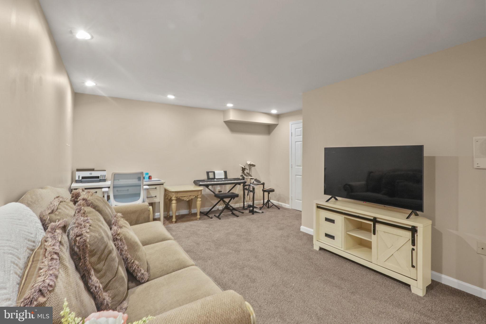 11503 Clocktower Lane Laurel, MD 20708 - Photo 50 of 71 Gallery Image 50