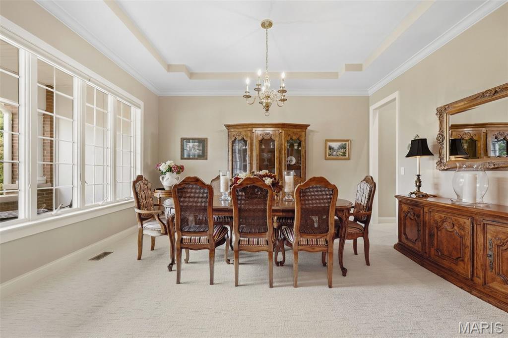 1931 Chesterfield Ridge Circle Chesterfield, MO 63017 - Photo 5 of 32 Gallery Image 5