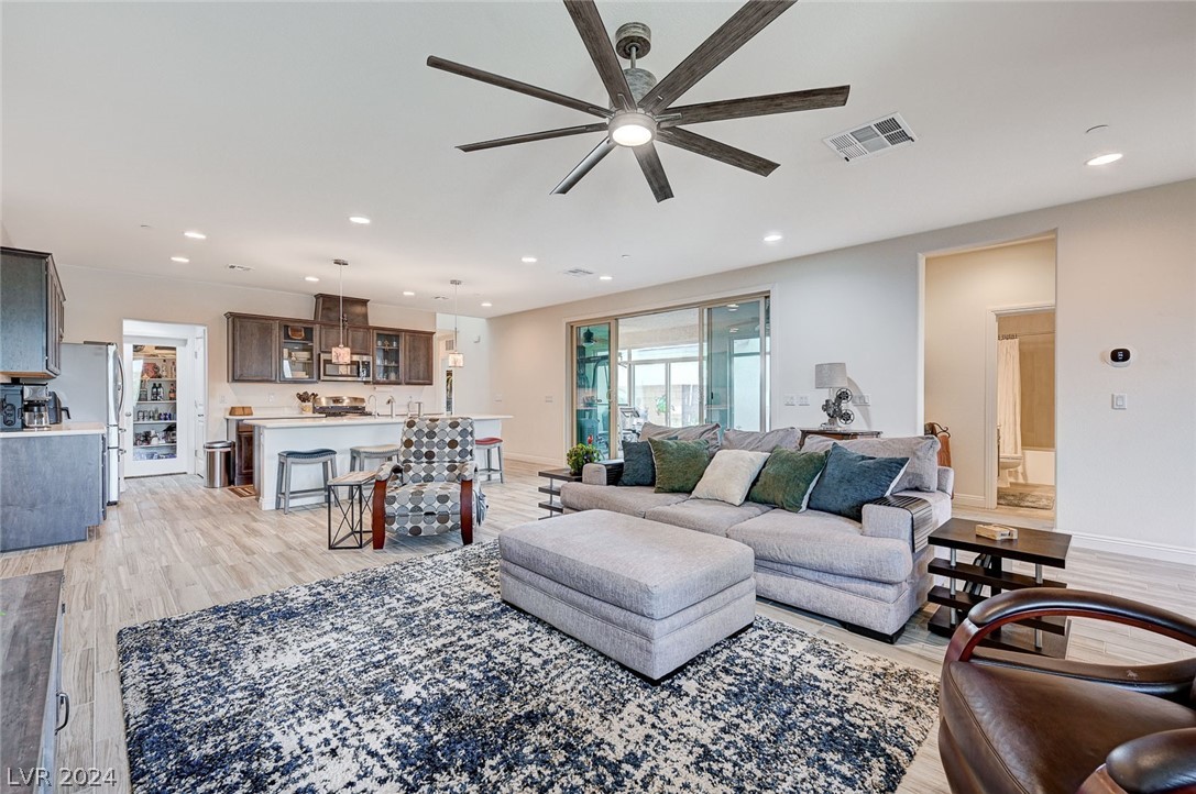 1039 East Sunset Road Henderson, NV 89011 - Photo 8 of 92 Gallery Image 8