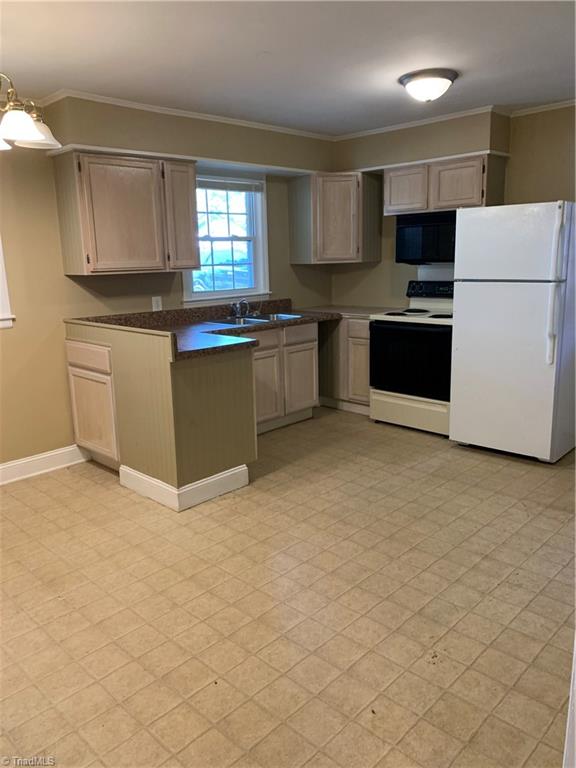 1402 North Hamilton Street High Point, NC 27262 - Photo 4 of 14 Gallery Image 4