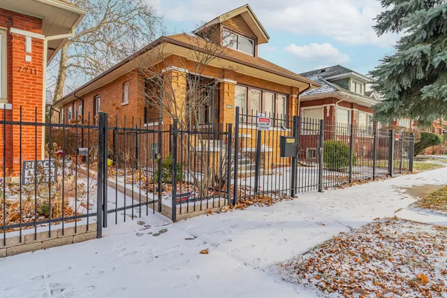 $319,000 | 7715 South Oglesby Avenue, Chicago, IL 60649
