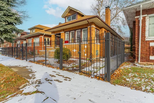 $319,000 | 7715 South Oglesby Avenue, Chicago, IL 60649