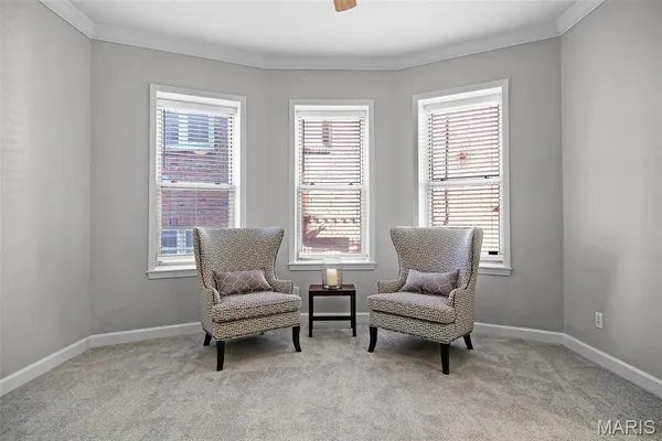 $2,300 | 4250 Lindell Boulevard, Unit A, St. Louis, MO 63108