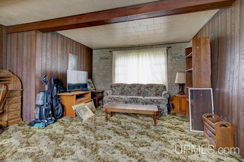 6193 G5 Road Escanaba, MI 49829 - Photo 11 of 36