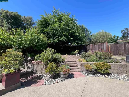$899,000 | 2246 Bridgeport Way, Martinez, CA 94553