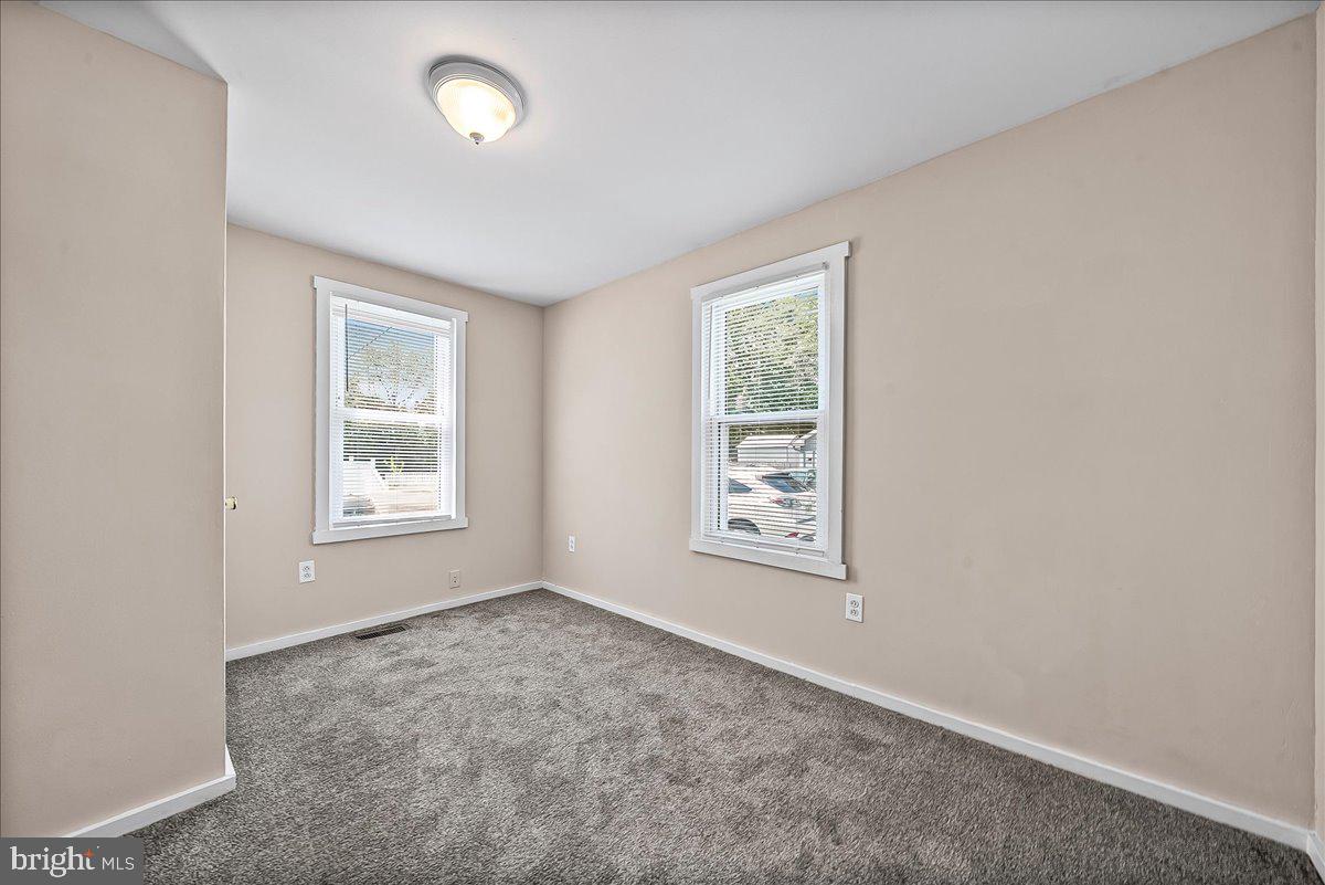 1242 Chestnut Street Marcus Hook, PA 19061 - Photo 22 of 32