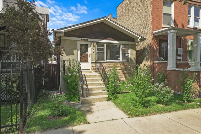 $324,900 | 4350 West Shakespeare Avenue, Chicago, IL 60639