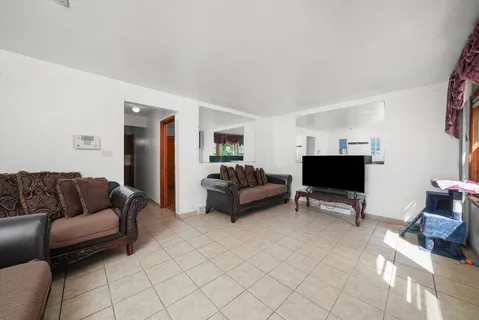 $324,900 | 4350 West Shakespeare Avenue, Chicago, IL 60639